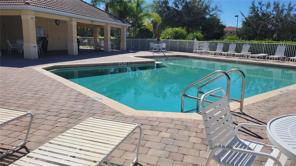 3716 82nd Avenue Circle E Sarasota FL 34243