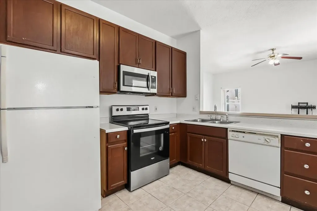 2530 Baykal Drive Kissimmee FL 34746
