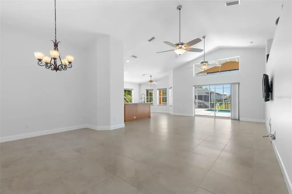 6 Crossleaf Court E Palm Coast FL 32137