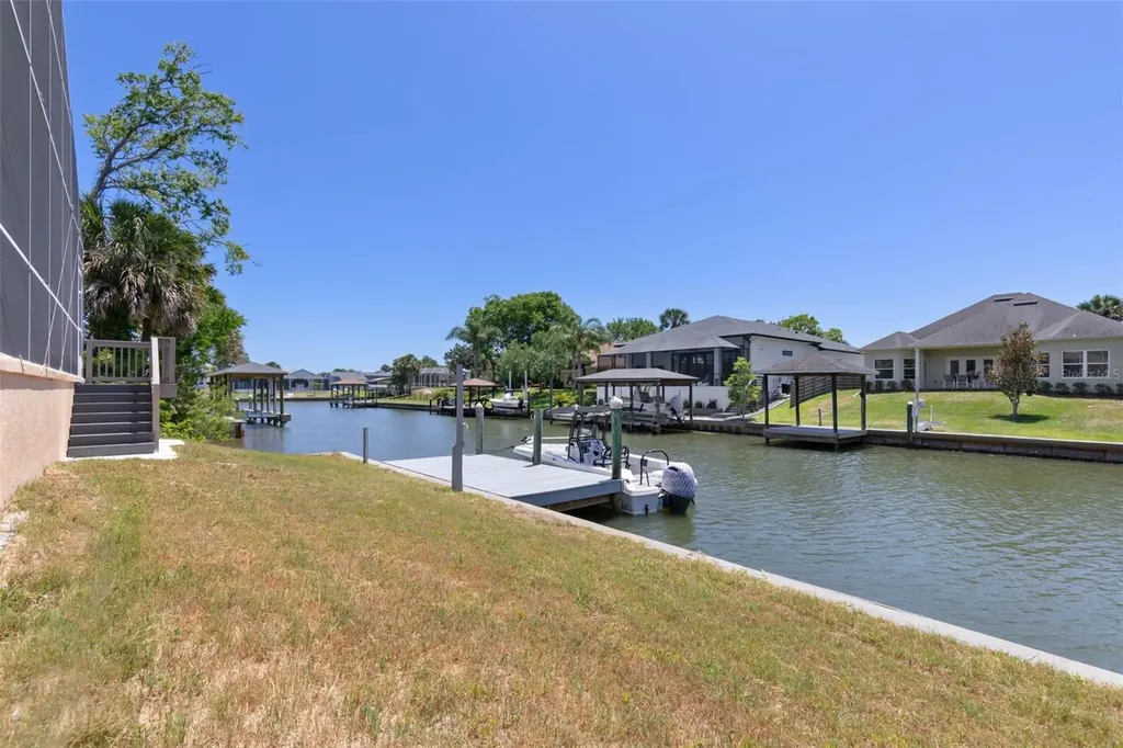 6 Crossleaf Court E Palm Coast FL 32137