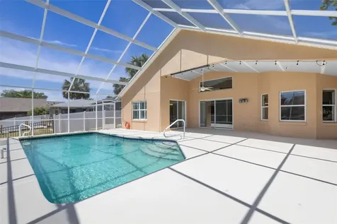 6 Crossleaf Court E Palm Coast FL 32137