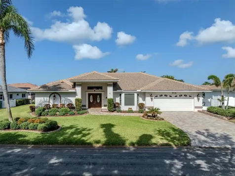 314 Oakwood Circle Englewood FL 34223