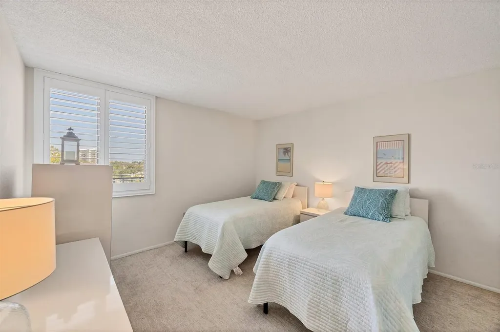 6285 Midnight Pass Road Sarasota FL 34242