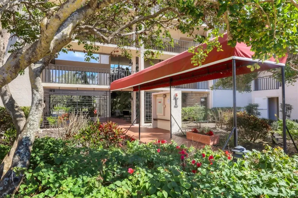 6285 Midnight Pass Road Sarasota FL 34242