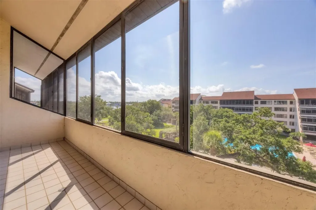 6285 Midnight Pass Road Sarasota FL 34242