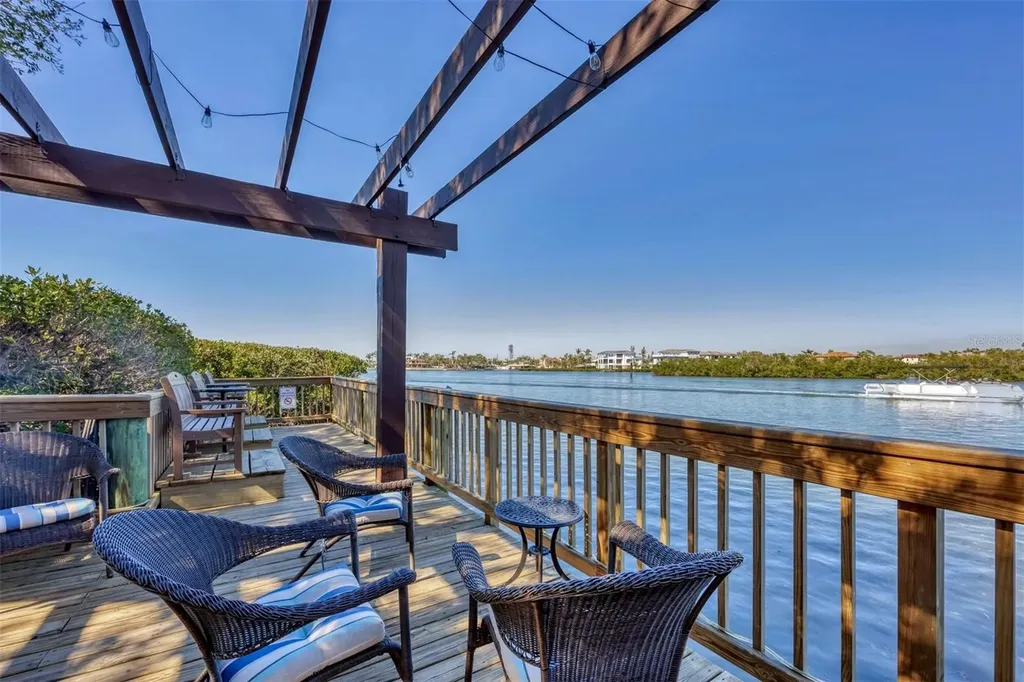 6285 Midnight Pass Road Sarasota FL 34242