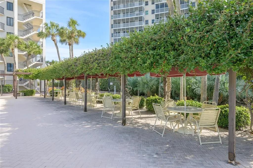 6285 Midnight Pass Road Sarasota FL 34242