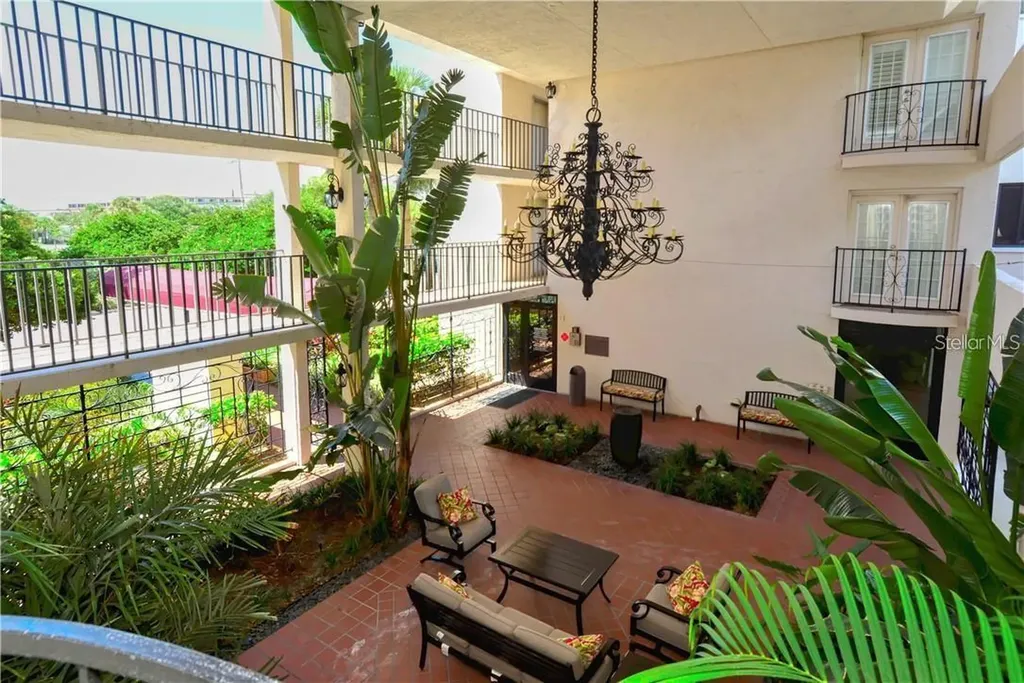 6285 Midnight Pass Road Sarasota FL 34242