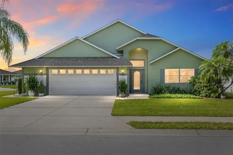 2750 Coral Reef Way Tavares FL 32778