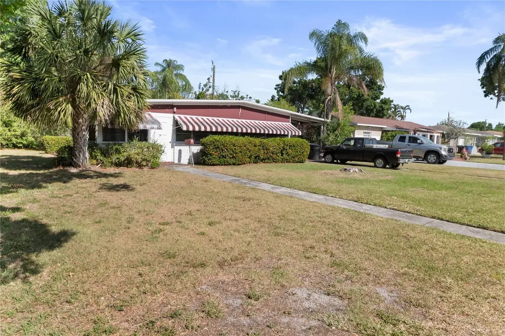 6427 15th Street N St Petersburg FL 33702