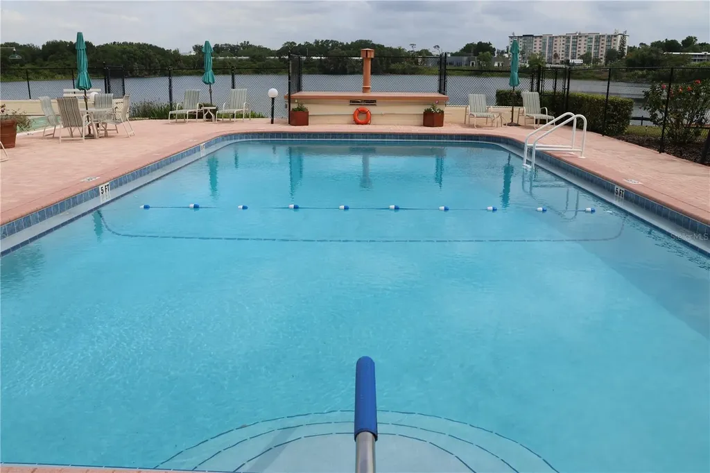 700 Mirror Terrace NW Winter Haven FL 33881