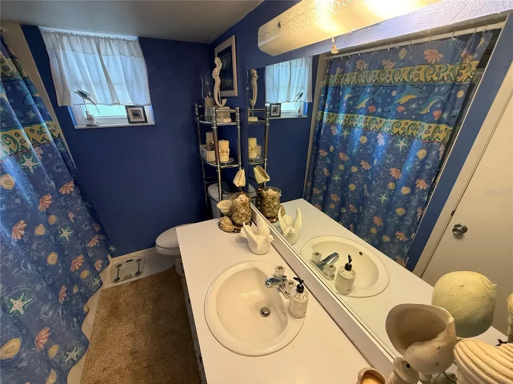 700 Mirror Terrace NW Winter Haven FL 33881