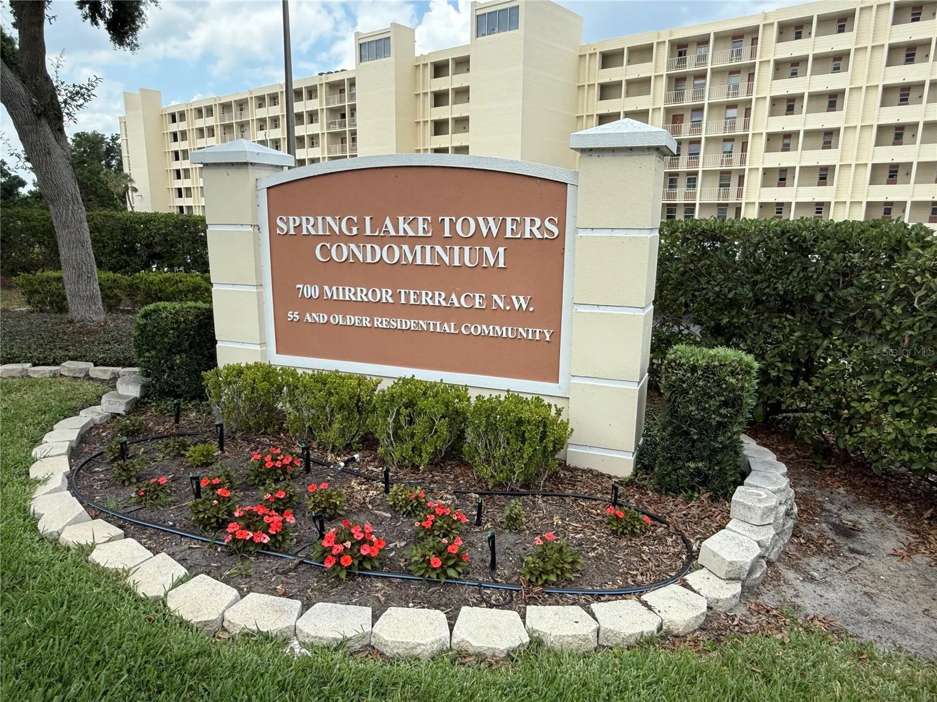 700 Mirror Terrace NW Winter Haven FL 33881