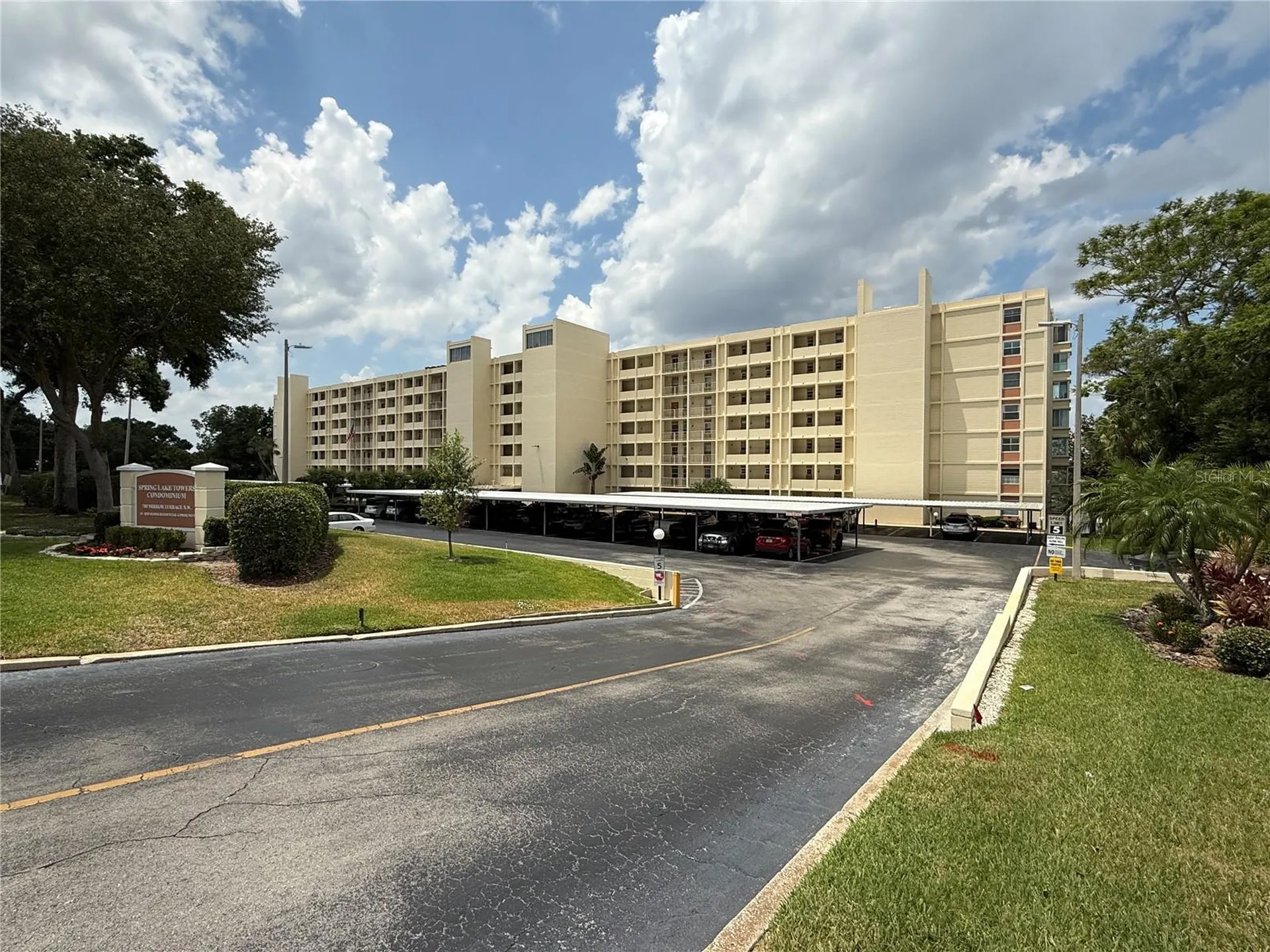 700 Mirror Terrace NW Winter Haven FL 33881