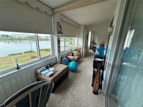 700 Mirror Terrace NW Winter Haven FL 33881