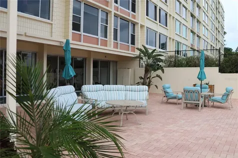 700 Mirror Terrace NW Winter Haven FL 33881