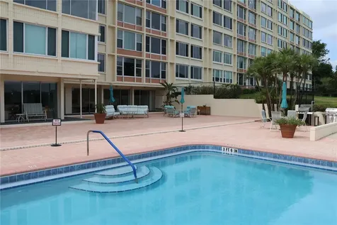 700 Mirror Terrace NW Winter Haven FL 33881