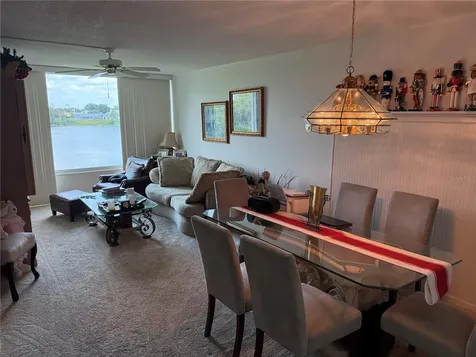 700 Mirror Terrace NW Winter Haven FL 33881