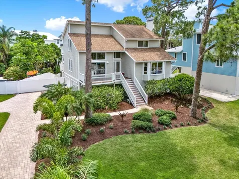 748 Soundview Drive Palm Harbor FL 34683