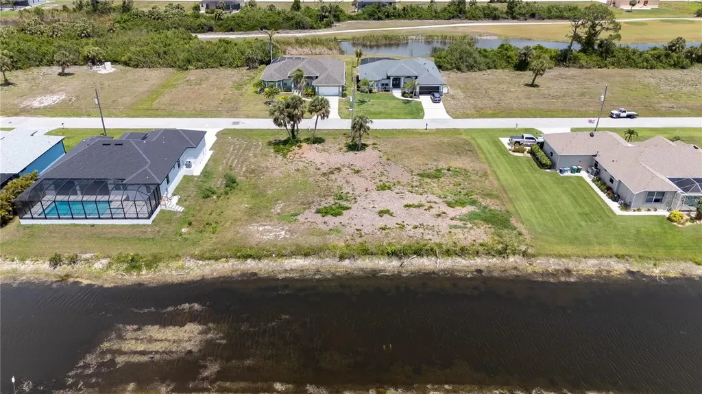227 & 229 Tournament Road Rotonda West FL 33947