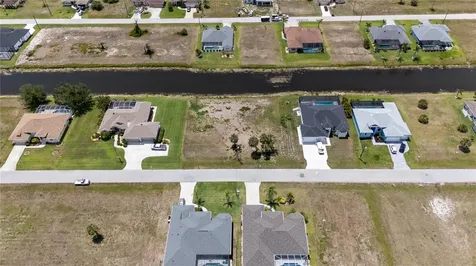 227 & 229 Tournament Road Rotonda West FL 33947