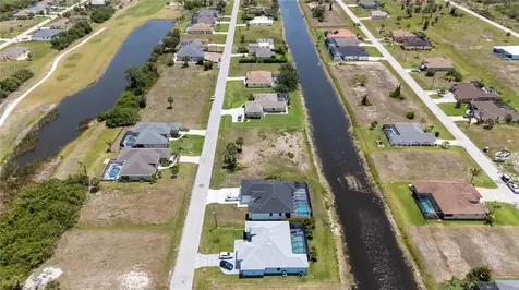 227 & 229 Tournament Road Rotonda West FL 33947