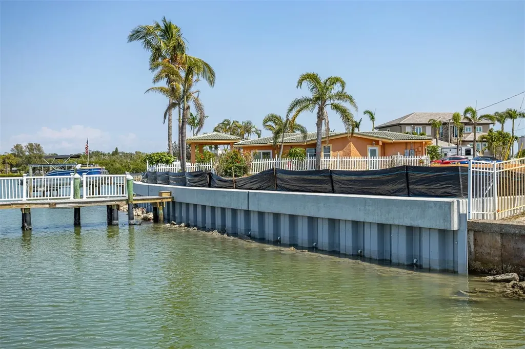 7821 3rd Avenue S St Petersburg FL 33707