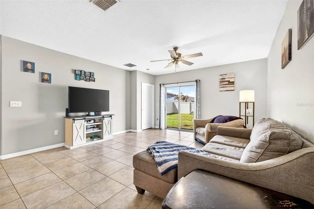 9616 Lemon Drop Loop Sun City Center FL 33573