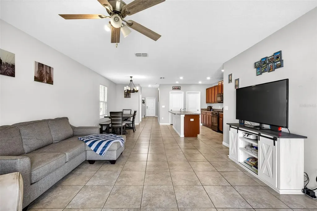 9616 Lemon Drop Loop Sun City Center FL 33573