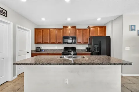 9616 Lemon Drop Loop Sun City Center FL 33573
