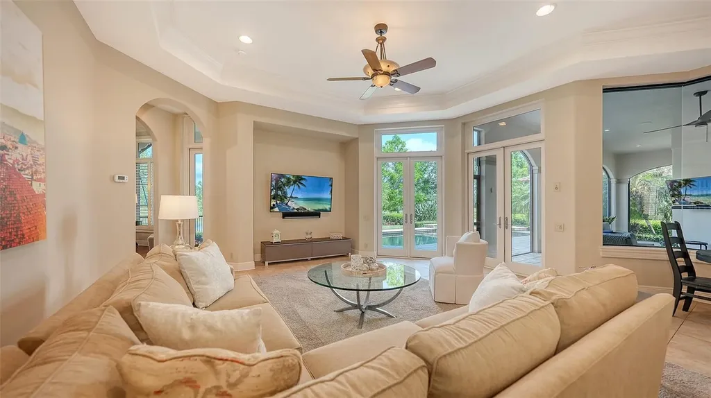 8016 Bounty Lane Bradenton FL 34202