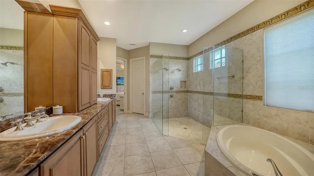 8016 Bounty Lane Bradenton FL 34202