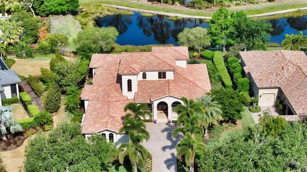 8016 Bounty Lane Bradenton FL 34202
