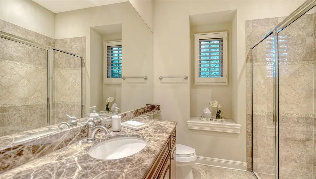 8016 Bounty Lane Bradenton FL 34202