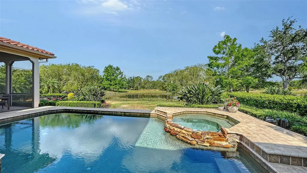 8016 Bounty Lane Bradenton FL 34202