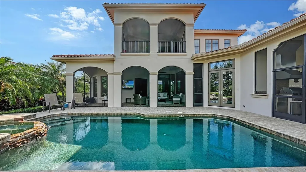 8016 Bounty Lane Bradenton FL 34202