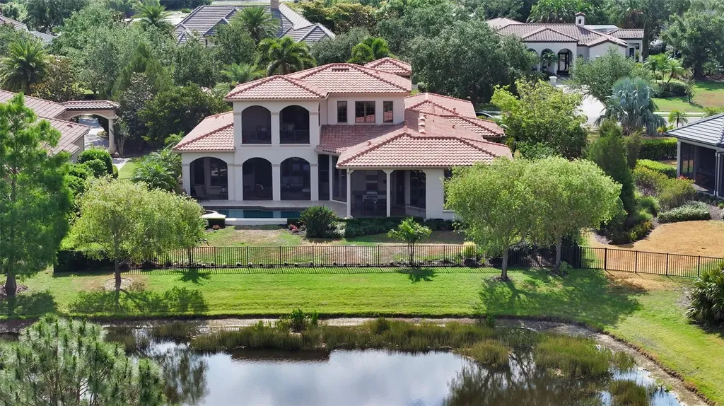 8016 Bounty Lane Bradenton FL 34202