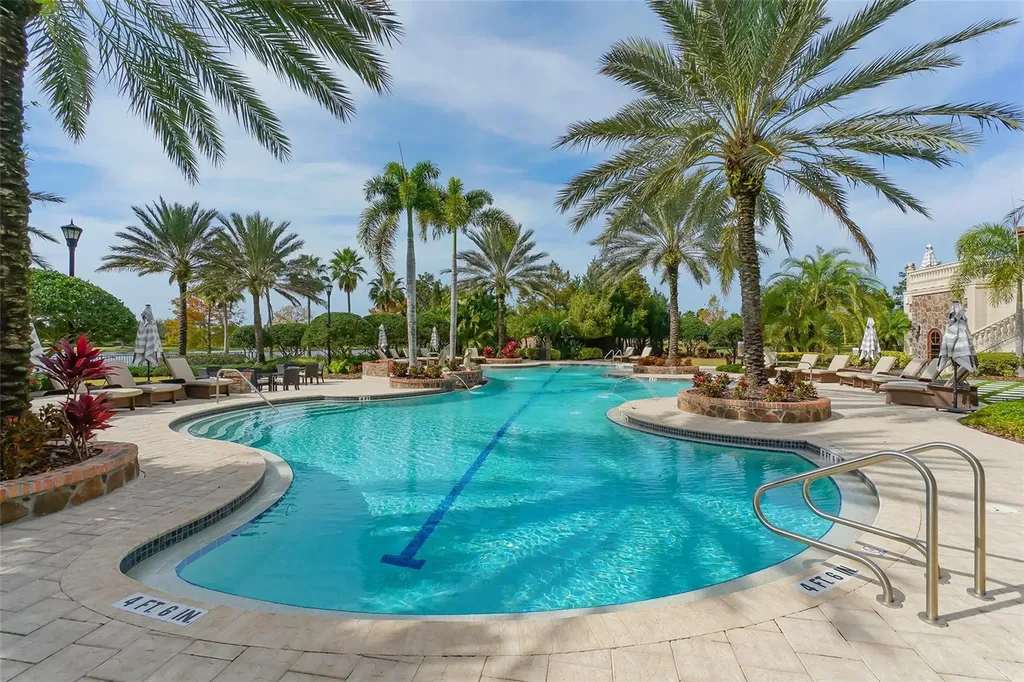 8016 Bounty Lane Bradenton FL 34202