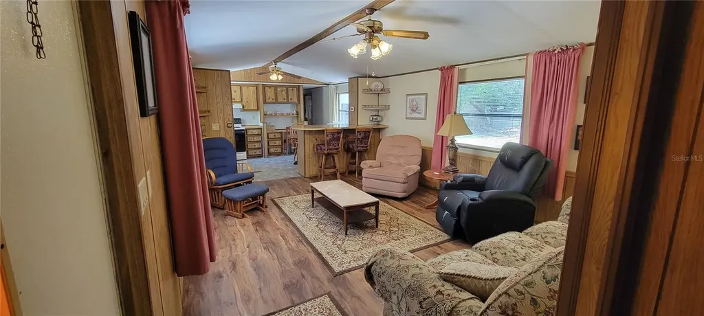 100 Pine Drive Kenansville FL 34739