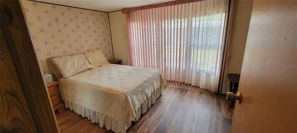 100 Pine Drive Kenansville FL 34739