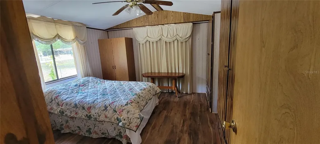 100 Pine Drive Kenansville FL 34739
