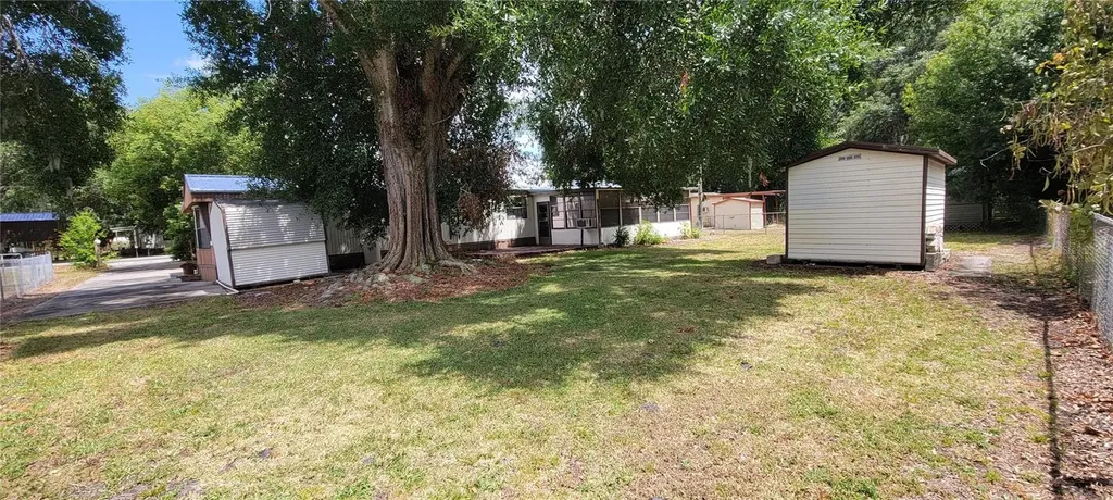 100 Pine Drive Kenansville FL 34739