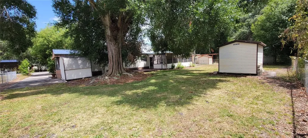 100 Pine Drive Kenansville FL 34739