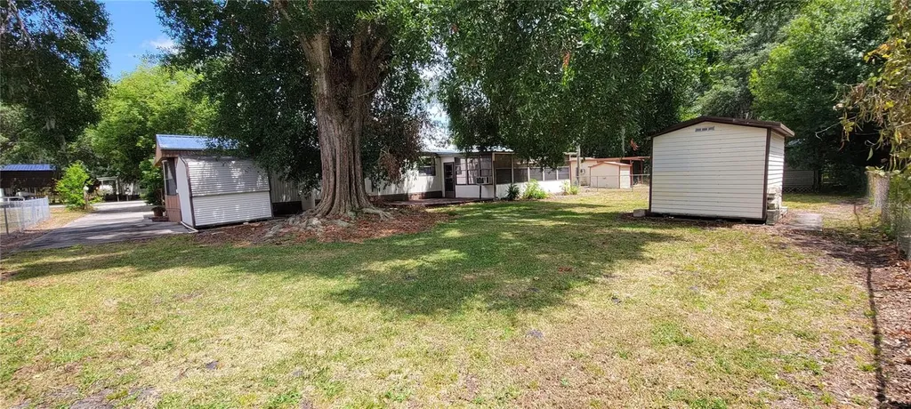 100 Pine Drive Kenansville FL 34739