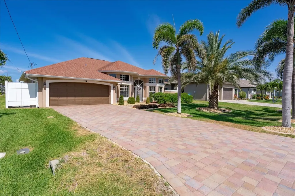 5228 SW 8th Court Cape Coral FL 33914