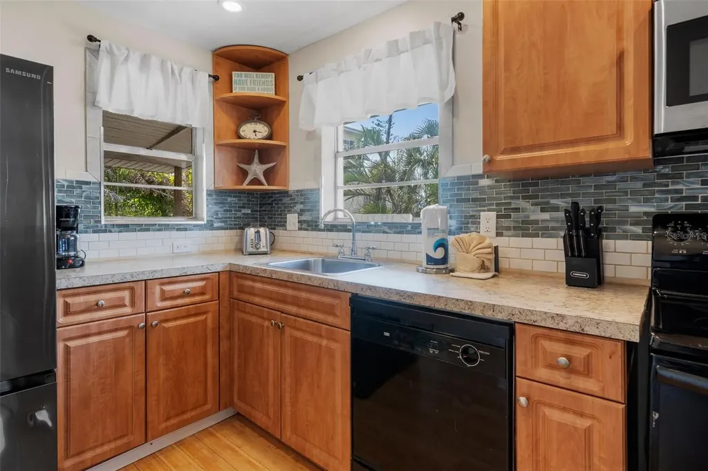 3018 Gulf Drive Holmes Beach FL 34217