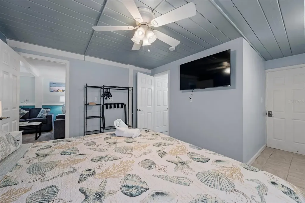 3018 Gulf Drive Holmes Beach FL 34217