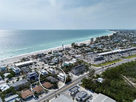 3018 Gulf Drive Holmes Beach FL 34217