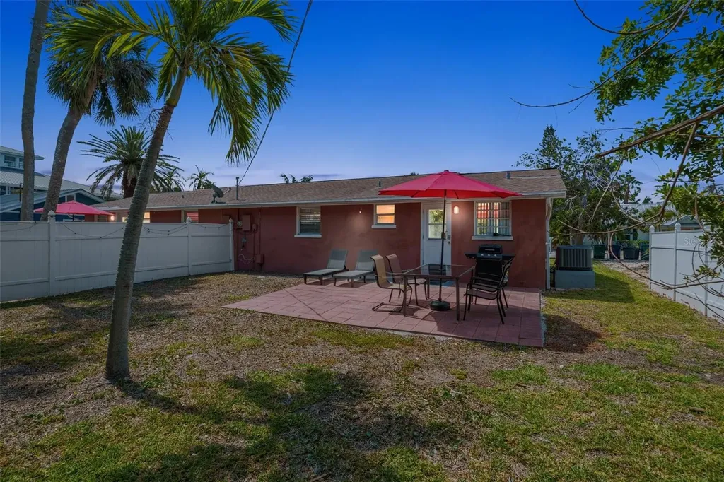 208 Peacock Lane Holmes Beach FL 34217