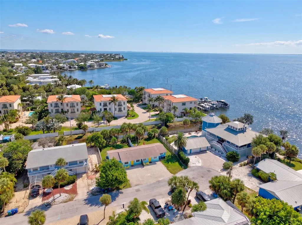 208 Peacock Lane Holmes Beach FL 34217